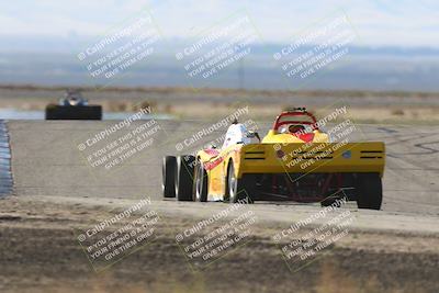 media/Oct-26-2025-CalClub SCCA (Sun) [[8ce1e69566]]/Group 6/Grapevine/